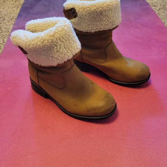 UGG Australia Aldon size 6 - Picture 1 of 10